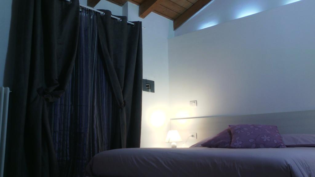 Al Castello Bed And Breakfast Cornate d'Adda Екстер'єр фото